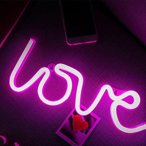 Neonové světlo - Love
